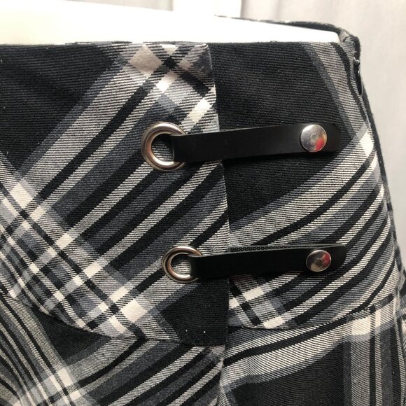 Studio Jax Black White Plaid Skirt Womens Size 4 Dark Acedemia A-Line Flare - Picture 4 of 8